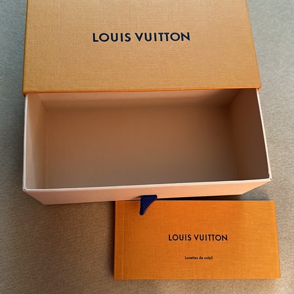 Louis Vuitton Empty Sunglass Box - Picture 5 of 8